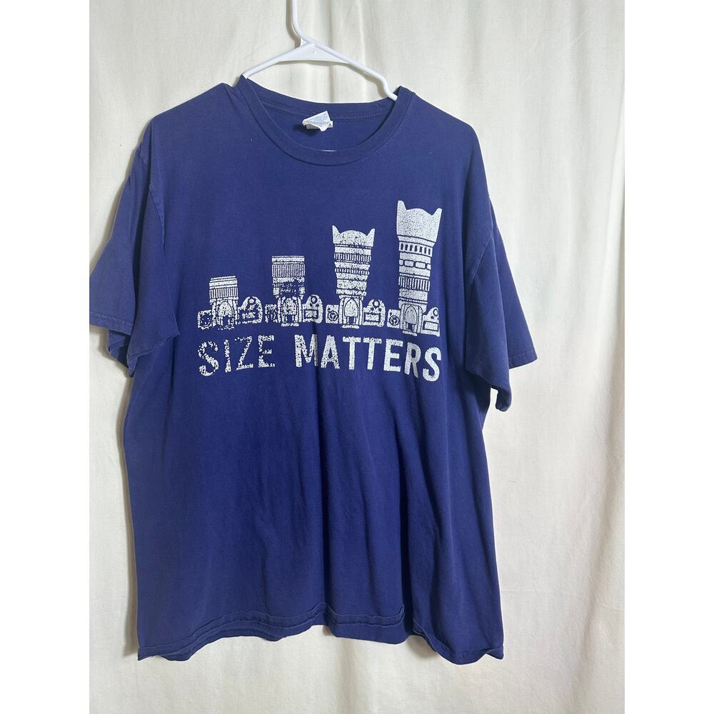 “Size Matters” Camera Graphic Tee – Size XL